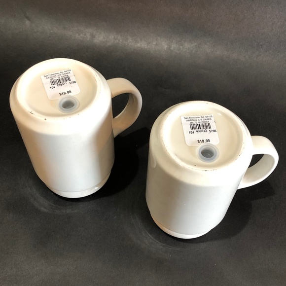 Williams Sonoma Salt & Pepper Shakers Set- Retired - Picture 8 of 8